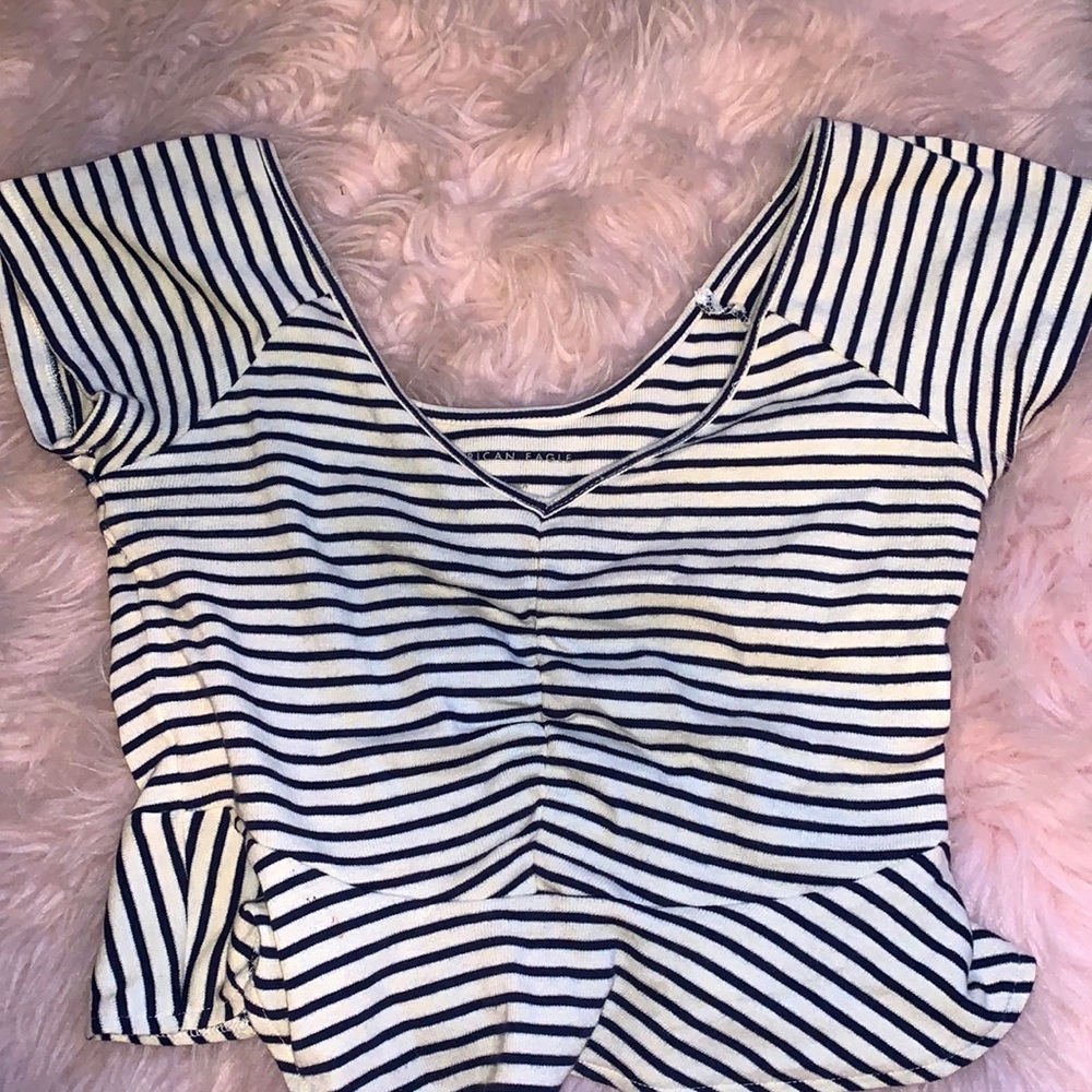 AE cropped top